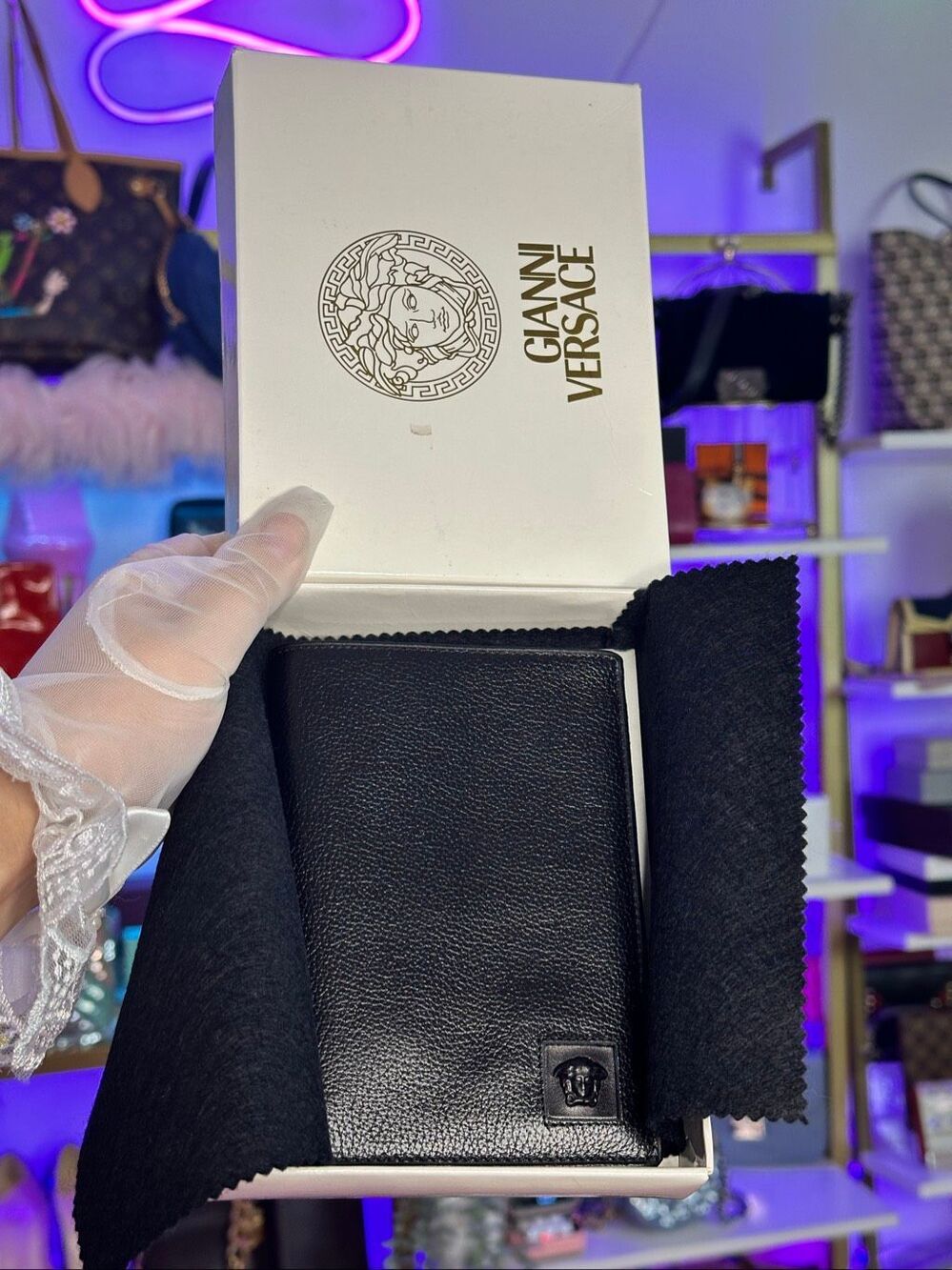 Rare NIB Gianni Versace Passport Large Size Black Leather Medusa Wallet